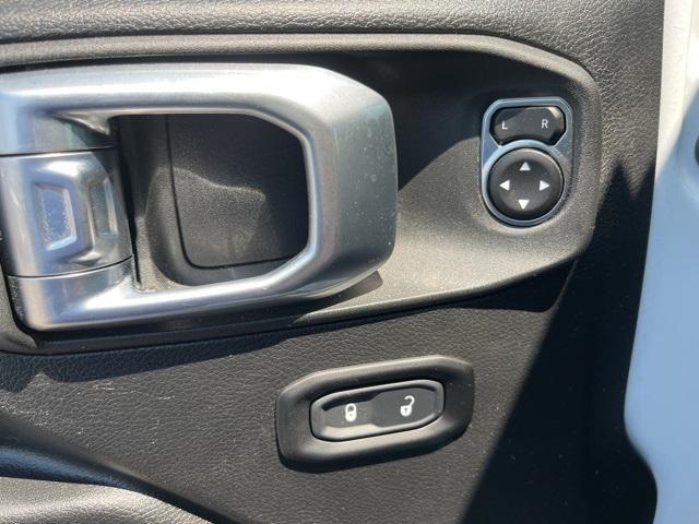 Photo of 2022 Bright White Clearcoat Jeep Wrangler Unlimited