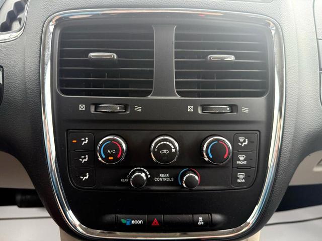 Photo of 2019 Black Dodge Grand Caravan