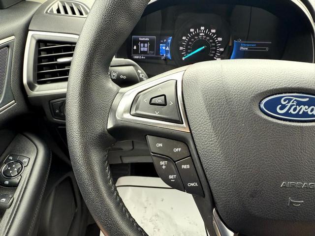 Photo of 2024 White Ford Edge