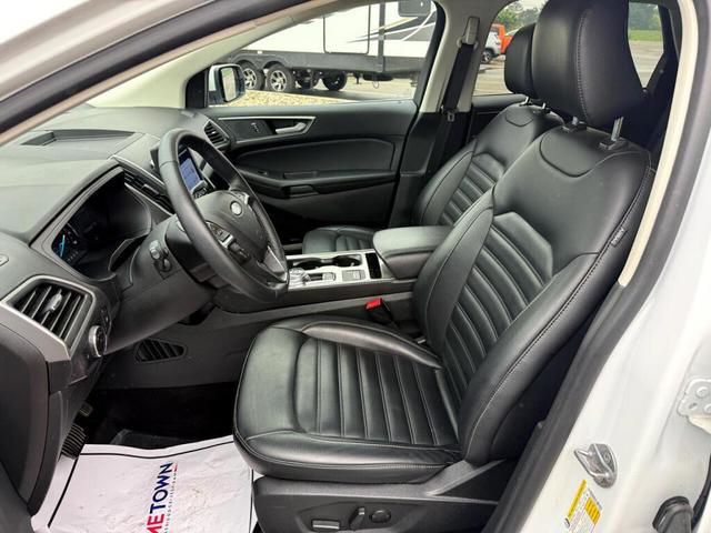 Photo of 2024 White Ford Edge