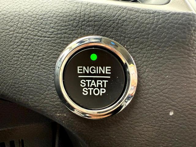 Photo of 2024 White Ford Edge