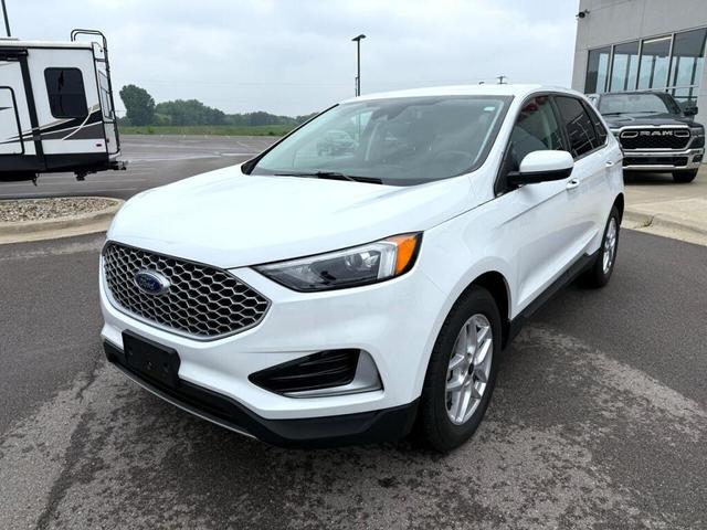 Photo of 2024 White Ford Edge