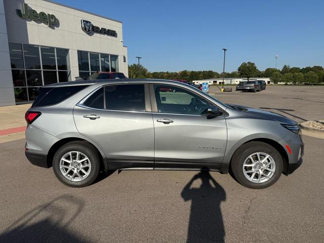 Photo of 2024 Silver Chevrolet Equinox