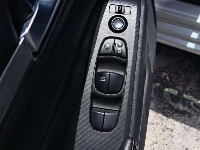 Photo of 2022 Silver Nissan Altima