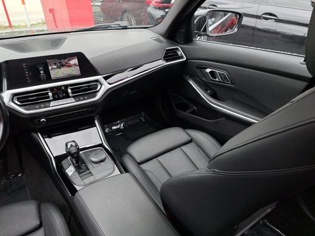 Photo of 2019 Black BMW 330
