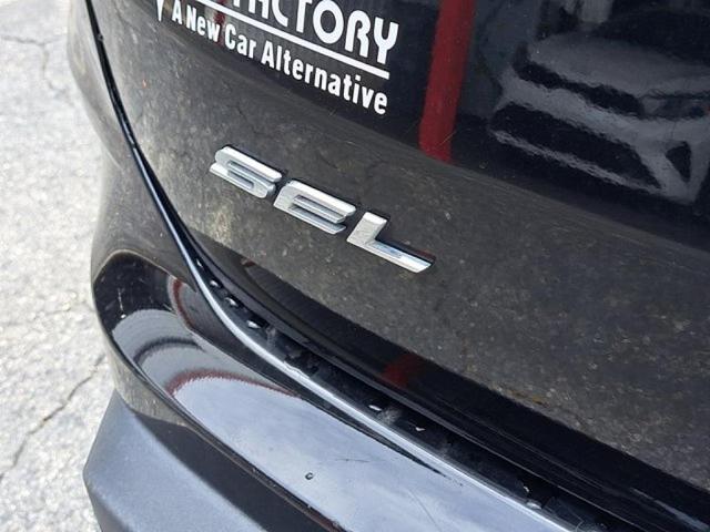 Photo of 2023 Black Ford Edge