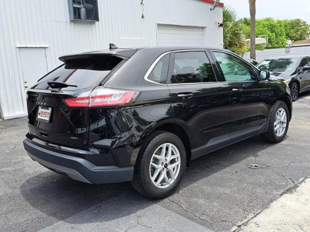 Photo of 2023 Black Ford Edge