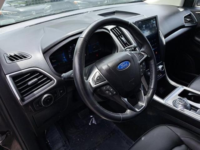 Photo of 2023 Black Ford Edge