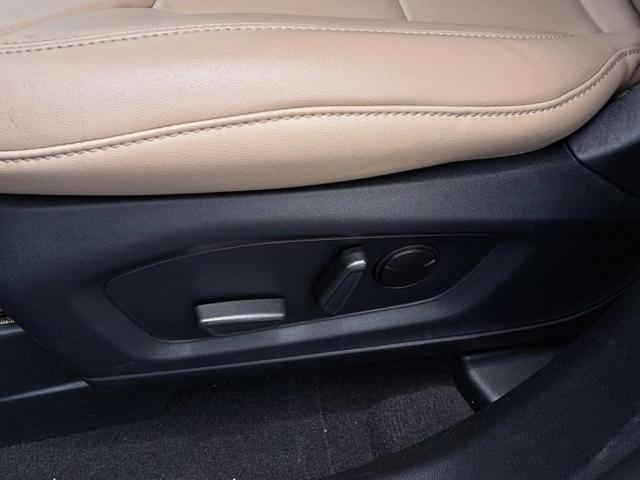 Photo of 2023 White Ford Explorer
