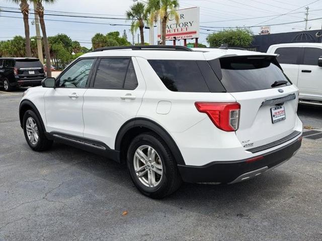 Photo of 2023 White Ford Explorer