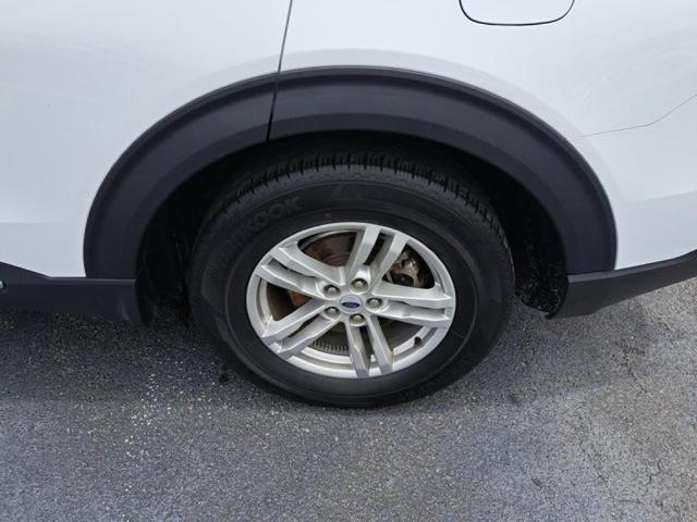 Photo of 2023 White Ford Explorer