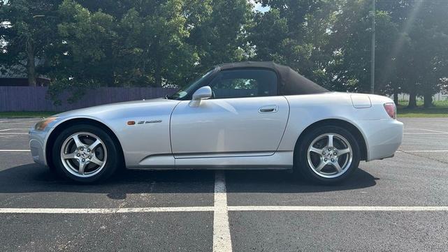 Photo of 2002 Sebring Silver Metallic Honda S2000