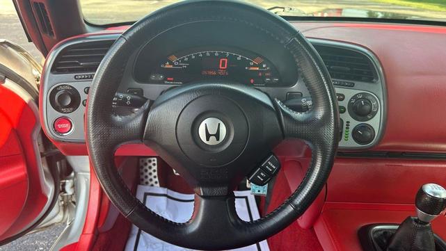 Photo of 2002 Sebring Silver Metallic Honda S2000