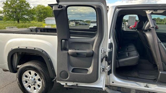 Photo of 2012 Quicksilver Metallic GMC Sierra 2500