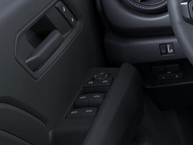Photo of 2025 Summit White Chevrolet Colorado