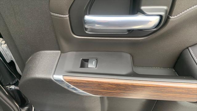 Photo of 2022 Black Chevrolet Silverado 2500