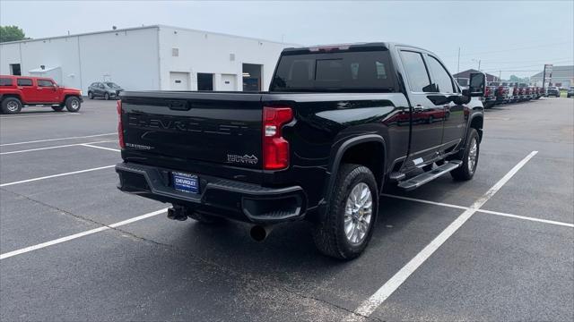 Photo of 2022 Black Chevrolet Silverado 2500