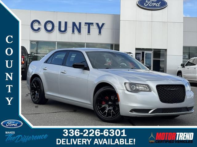 2019 Chrysler 300