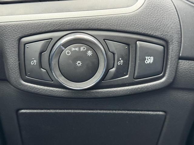 Photo of 2023 Agate Black Metallic Ford Edge