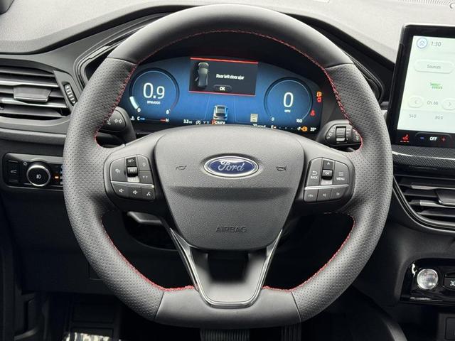 Photo of 2025 White Metallic Ford Escape
