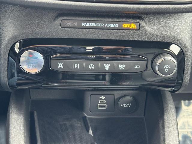 Photo of 2025 White Metallic Ford Escape
