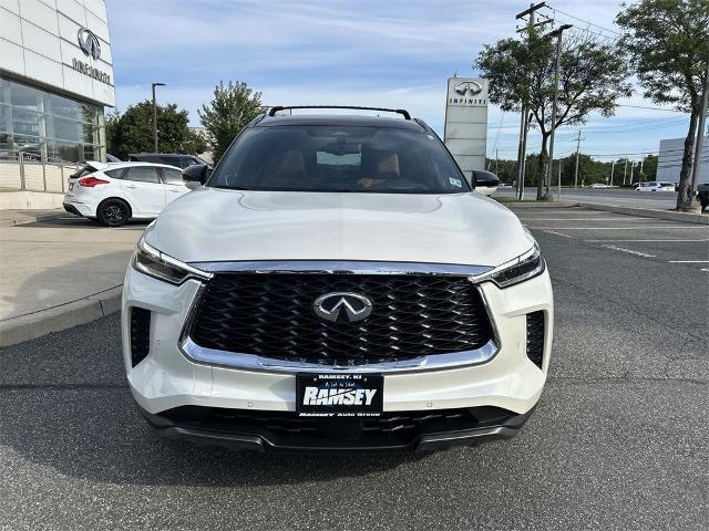 Photo of 2025 Mjst Whte INFINITI QX60
