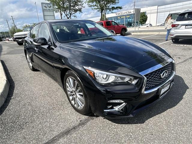 Photo of 2022 Midnight Black INFINITI Q50