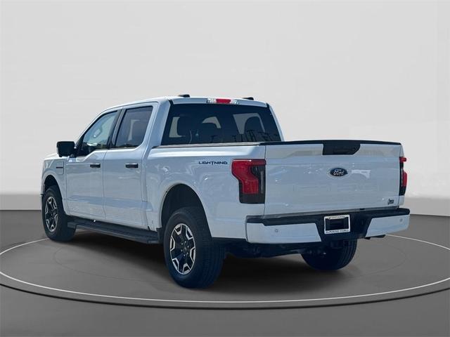 Photo of 2023 Oxford White Ford F-150 Lightning
