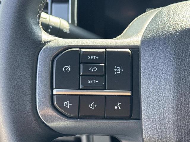 Photo of 2023 Oxford White Ford F-150 Lightning