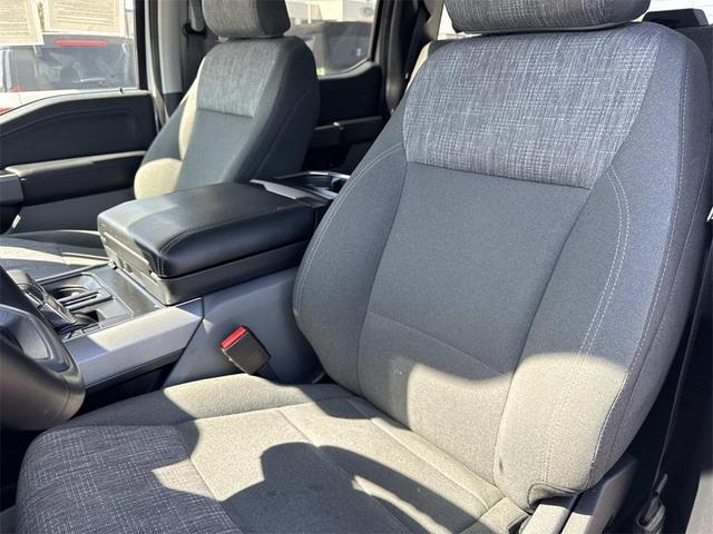 Photo of 2023 Oxford White Ford F-150 Lightning