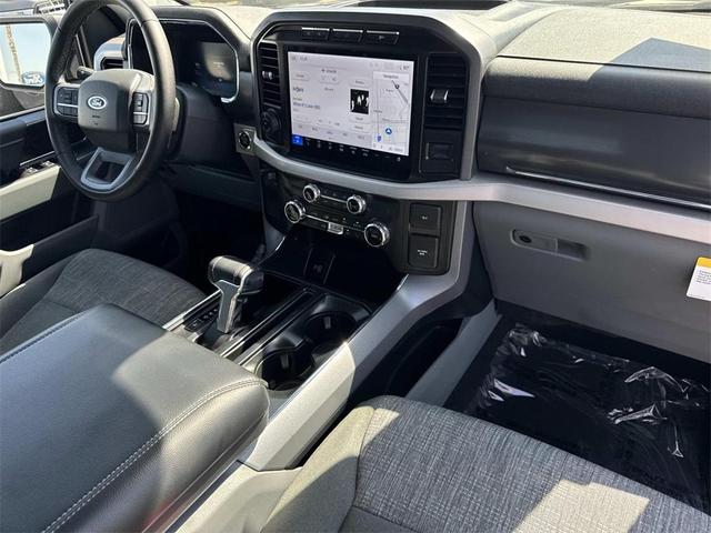 Photo of 2023 Oxford White Ford F-150 Lightning
