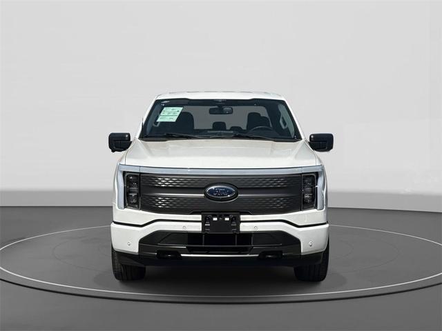 Photo of 2023 Oxford White Ford F-150 Lightning