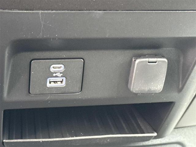 Photo of 2022 Atlas Blue Metallic Ford F-250