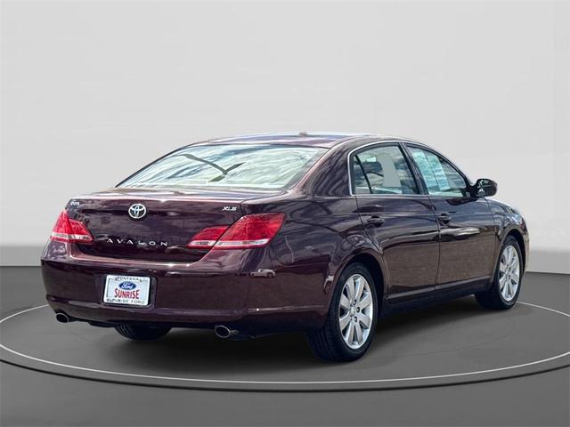 Photo of 2006 Red Toyota Avalon