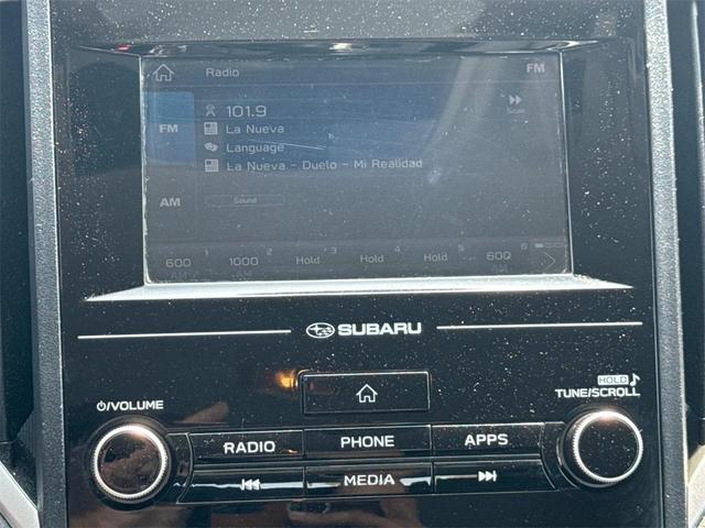 Photo of 2022 Crystal White Pearl Subaru Impreza
