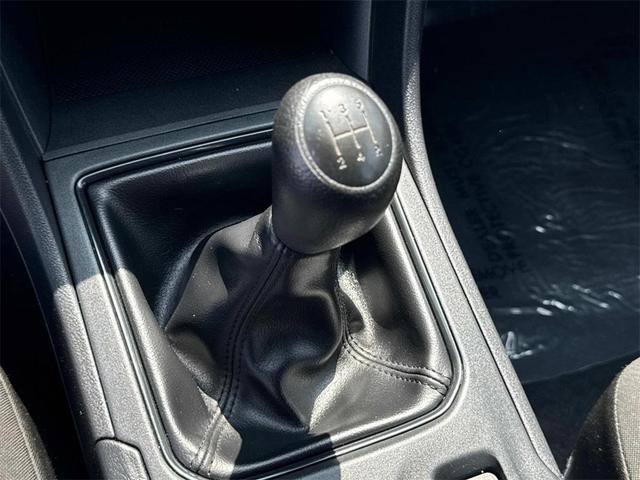 Photo of 2022 Crystal White Pearl Subaru Impreza