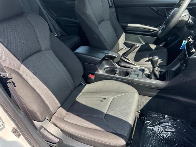 Photo of 2022 Crystal White Pearl Subaru Impreza