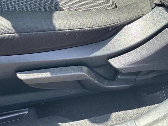 Photo of 2022 Crystal White Pearl Subaru Impreza