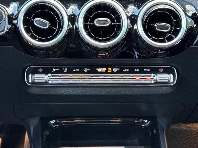Photo of 2022 White Mercedes-Benz GLA 250