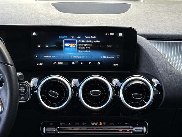 Photo of 2022 White Mercedes-Benz GLA 250