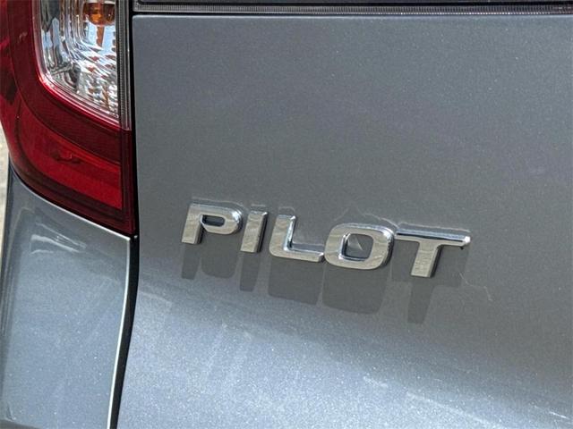 Photo of 2019 Silver Honda Pilot