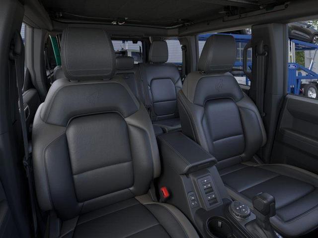 Photo of 2025 Green Ford Bronco