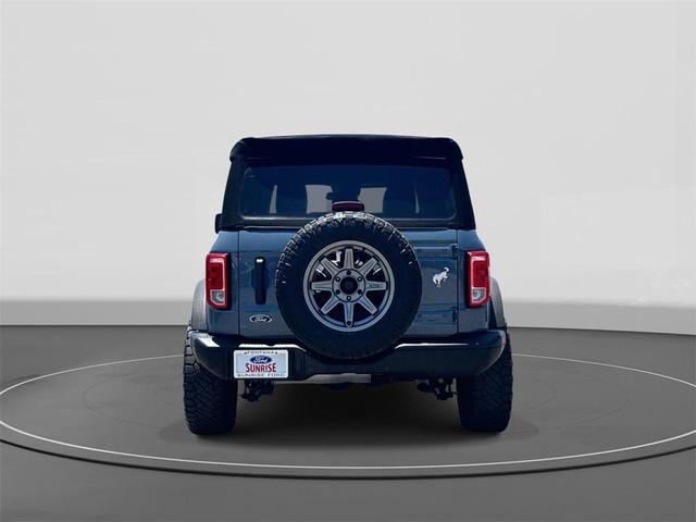 Photo of 2023 Azure Gray Metallic Ford Bronco