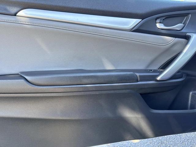 Photo of 2016 Blue Honda Civic