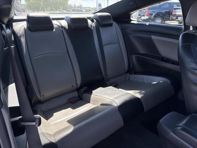 Photo of 2016 Blue Honda Civic
