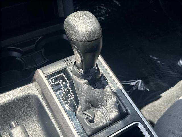 Photo of 2020 White Toyota Tacoma