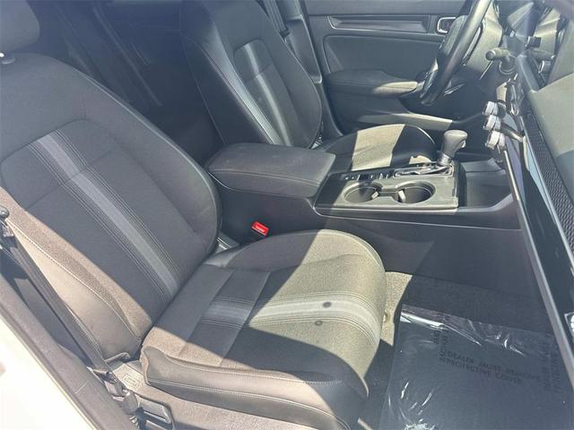 Photo of 2024 White Honda Civic