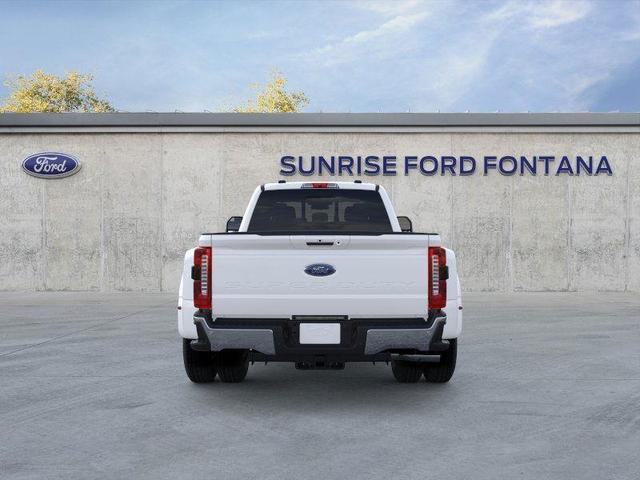 Photo of 2025 White Metallic Ford F-350