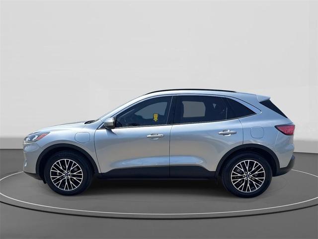 Photo of 2022 Iconic Silver Metallic Ford Escape PHEV