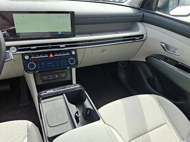 Photo of 2025 Pearl Hyundai TUCSON Hybrid